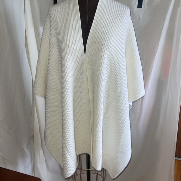 Coach Chalk Rubber Patch Knit Ruana Wrap NWT OS - Picture 1 of 7